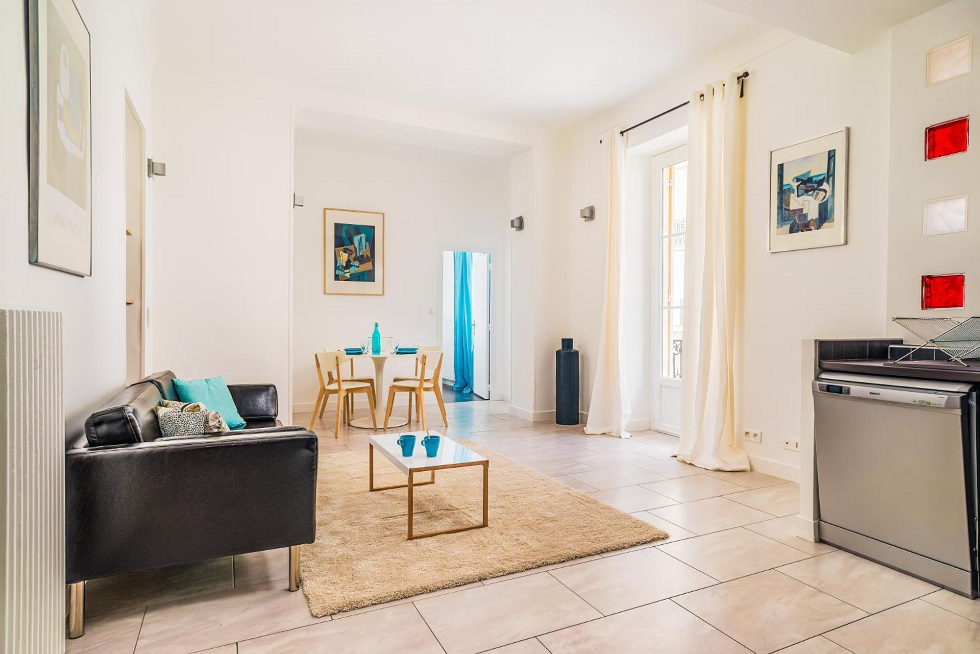 Apartamento Modern 2-bedroom Center Niza